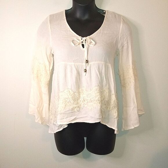 Taylor & Sage Bell Sleeve Blouse - Picture 3 of 7